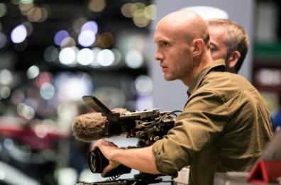 La guerra non &egrave; altrove: l'escalation colpisce Dubai e travolge le famiglie 