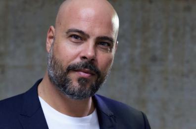 Altamura accoglie Marco D&rsquo;Amore: cos&igrave; l&rsquo;antica tipografia diventa salotto di arte e cultura