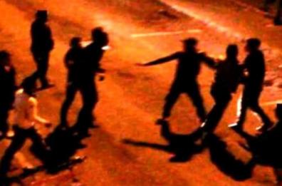 Bari, in corso Vittorio Emanuele bulli scatenati contro i coetanei