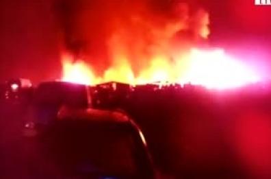 Rignano, incendio nel ghetto
In un video risate di migranti