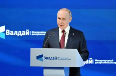 Putin “Trump sta facendo molto per risolvere crisi complesse”