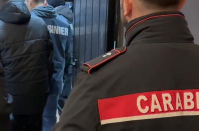 Roma, manomettevano sportelli bancomat per rubare denaro, arrestati tre rumeni