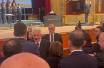 Capitale Volontariato 2025, applausi per Mattarella al Teatro Massimo di Palermo