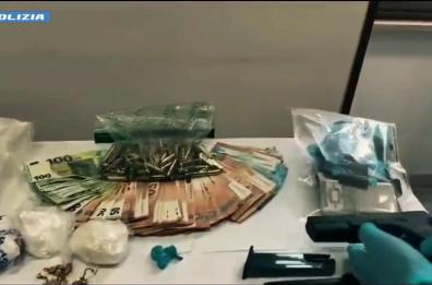 Scoperta una staffetta della droga a Roma, arrestati due pusher