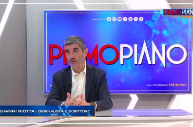 Riotta "Nell'epoca dell'infosfera è complicato distinguere il vero dal falso" Riotta "Nell'epoca dell'infosfera è complicato distinguere il vero dal falso"