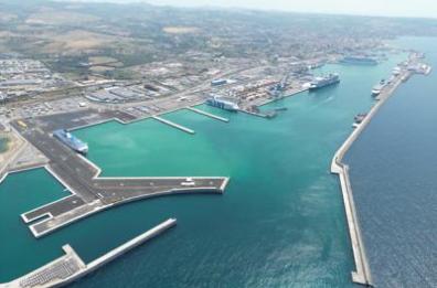 Nel primo semestre segni positivi per il porto di Civitavecchia