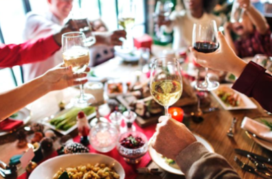 Come prepararsi alle abbuffate di Natale, 5 consigli per gestire 'tour de force' a tavola