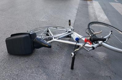 Foggia travolge con la moto un 14enne e scappa: caccia al pirata della strada