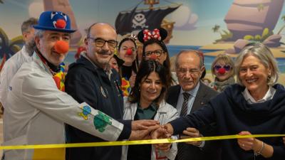 Bari, inaugurata la nuova sala d&rsquo;attesa pediatrica del &laquo;Giovanni XXIII&raquo;: colori e fantasia grazie ai fondi della Pigiama Run