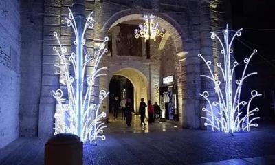 Tornelli e biglietto d'ingresso per le luci di Natale a Polignano: siete d'accordo?