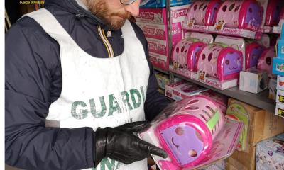 Foggia, il bilancio della GdF durante le feste: sequestrati 3kg di droga e 230mila prodotti contraffatti