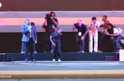Buenos Aires, la campionessa olimpica Biles conduce un workshop di ginnastica