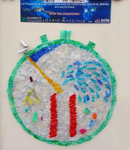 Giro Ditalia In Puglia Un Cronometro Di Bottiglie