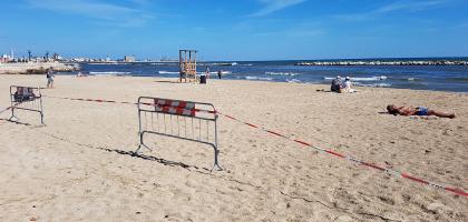 Bari Dopo La Pioggia Liquami In Mare Vietati I Bagni A
