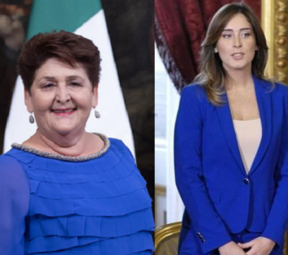 accessori per abito blu elettrico