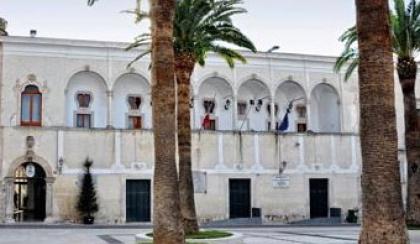 Manfredonia, dopo la mafia al Comune torna lo spettro del dissesto - La  Gazzetta del Mezzogiorno