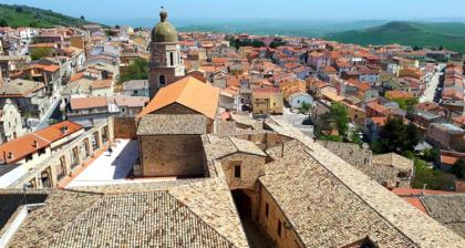 Per Il Guardian Due Paesi Dei Monti Dauni Sono Garanzia Di Vacanze Sicure La Gazzetta Del Mezzogiorno With an amazing list of credits to his name, he has managed to stay new and. la gazzetta del mezzogiorno