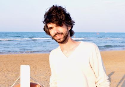 Letale Iniezione Di Fiducia Il Rock Cantautorale Di Luca Marino Invita A Credere In Se Stessi La Gazzetta Del Mezzogiorno