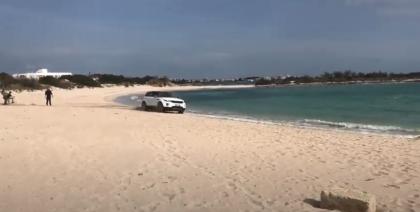 follia in salento fanno un rally con suv in spiaggia multata intera famiglia video la gazzetta del mezzogiorno