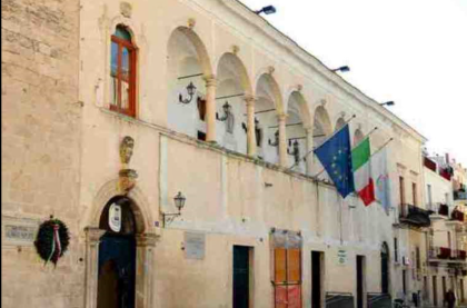 Nuova bufera giudiziaria a Manfredonia: ci sono alcuni indagati per l’inchiesta sulla pubblica illuminazione Nuova bufera giudiziaria a Manfredonia: ci sono alcuni indagati per l’inchiesta sulla pubblica illuminazione