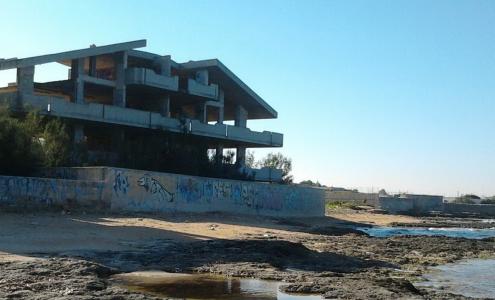 villette abusive sul litorale via alla demolizione della punta perotti di mola di bari la gazzetta del mezzogiorno