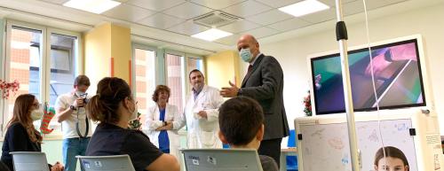 Sanit&agrave;, Fondazione Bocelli dona pc e tablet a ospedale pediatrico Bari