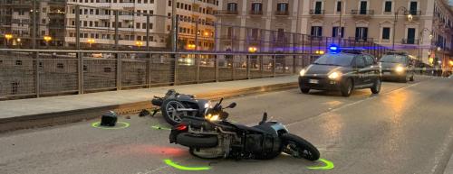 Incidente sul Ponte Girevole a Taranto: scontro tra due moto, traffico in tilt