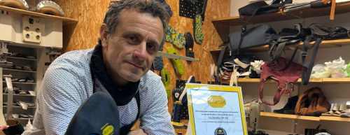 &laquo;Basta, mollo tutto e faccio il calzolaio&raquo;: Mimmo Intini, artigiano barese contro lo stress