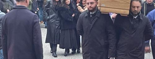 Putignano, cordoglio e commozione ai funerali dell'operaio morto all'ex Ilva