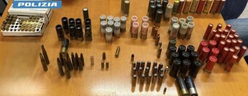 Alliste, trovato in casa con armi e munizioni: denunciato 29enne