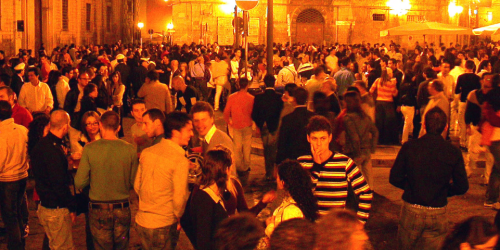 Sicurezza nei locali pubblici, nella Bat stretta sulla movida: pi&ugrave; controlli nei locali frequentati dai giovani