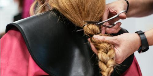 Foggia, al via la raccolta capelli per i ragazzi di Crans-Montana: &laquo;Anche qui vogliamo prenderci cura di loro&raquo;