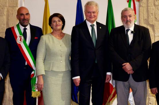Il presidente lituano Nausèda e la moglie in visita in Puglia