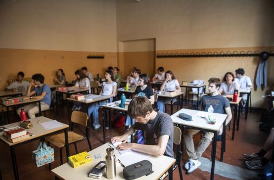 Scuola, 9 giovani su 10 chiedono l’educazione sessuale. E voi siete d'accordo?
