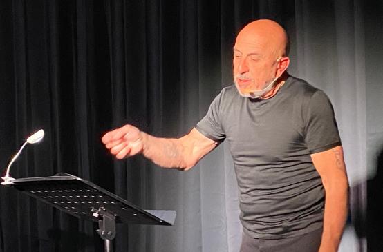 &laquo;The Man Jesus&raquo; a Trani: Roberto Ciufoli restituisce l&rsquo;umanit&agrave; di Cristo