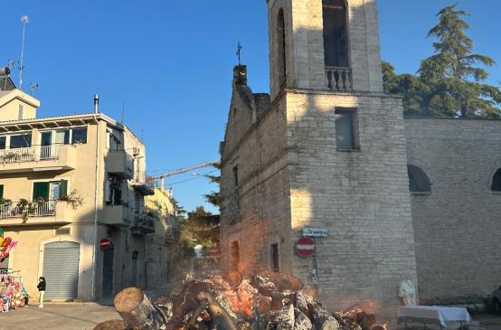 Terlizzi, si rinnova la tradizione del fal&ograve; dell&rsquo;Annunziata