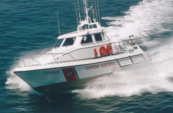 La Guardia costiera ferma nel porto di Manfredonia una nave mercantile La Guardia costiera ferma nel porto di Manfredonia una nave mercantile