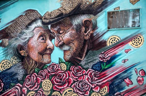 Benvenuti a Stornara il paese dei murales: qui l'amore si racconta sui muri Benvenuti a Stornara il paese dei murales: qui l'amore si racconta sui muri
