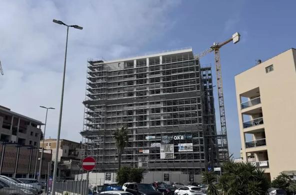 Matera, sequestro preventivo per l'«ex Hotel Palace»: si indaga per abuso edilizio Matera, sequestro preventivo per l'«ex Hotel Palace»: si indaga per abuso edilizio