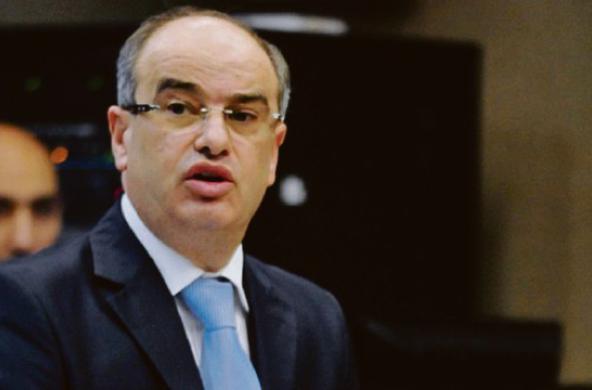 Regione, Zullo già boccia Decaro. Il senatore FdI: «Finora solo chiacchiere» Regione, Zullo già boccia Decaro. Il senatore FdI: «Finora solo chiacchiere»