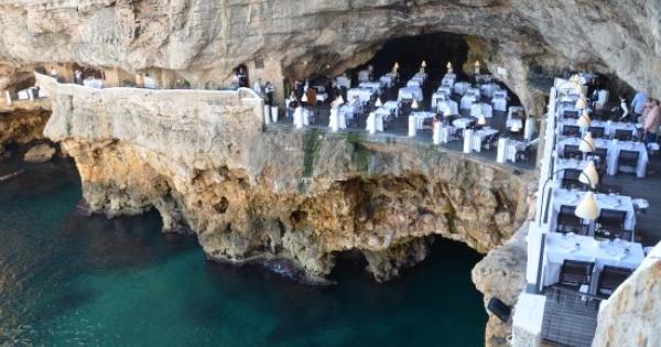 Polignano Multa A Grotta Palazzese Le Scuse Dello Chef Errore Sull Etichetta La Gazzetta Del Mezzogiorno