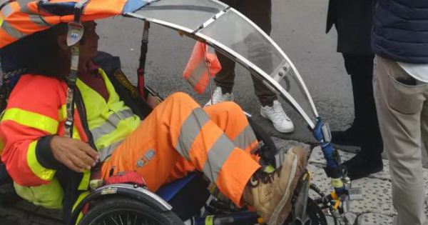 In Salento Il Giramondo Inglese Che Viaggia In Bici Col Suo Cane