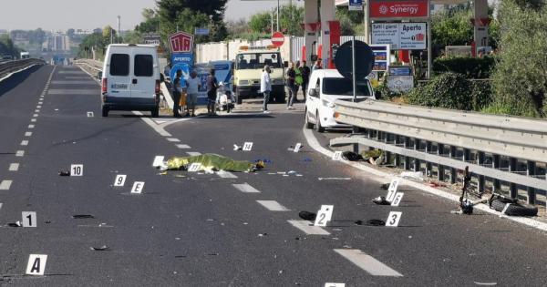 morti in bici sulla barletta andria lutto cittadino per i funerali autista furgone non era ubriaco la gazzetta del mezzogiorno