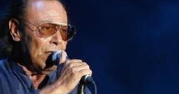 Regali Di Natale Venditti.Venditti A Roma A Natale E Capodanno La Gazzetta Del Mezzogiorno