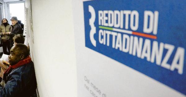 Reddito di cittadinanza, Comuni nel caos tra revoche e richieste