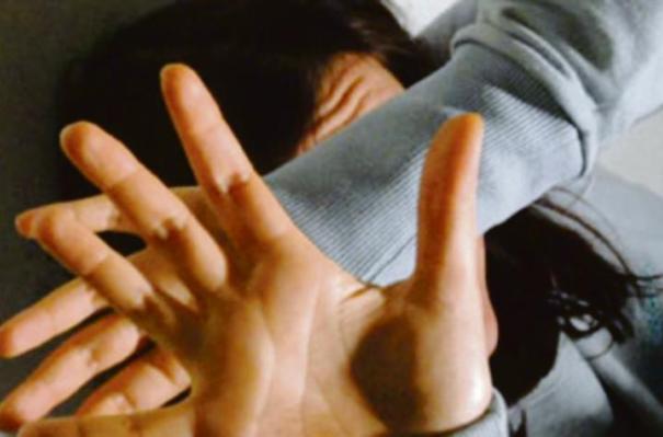 Bari, per anni ha picchiato moglie e figlia minorenne: 38enne condannato a 4 anni