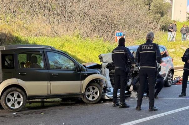 Matera, scontro tra due auto sulla statale 7: morto un 70enne