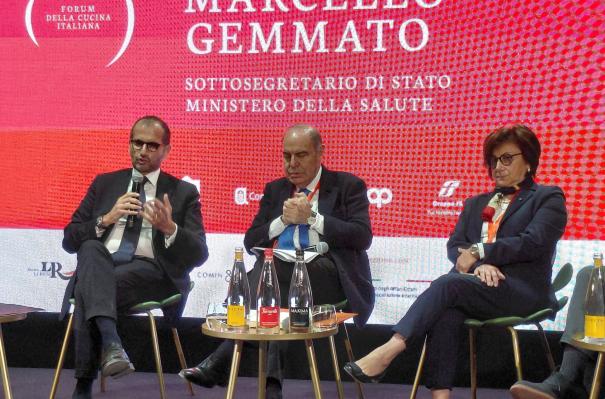 Manduria, Gemmato ospite di Vespa: «Ci auguriamo che in Puglia non vengano chiusi ospedali né aumentate tasse» Manduria, Gemmato ospite di Vespa: «Ci auguriamo che in Puglia non vengano chiusi ospedali né aumentate tasse»