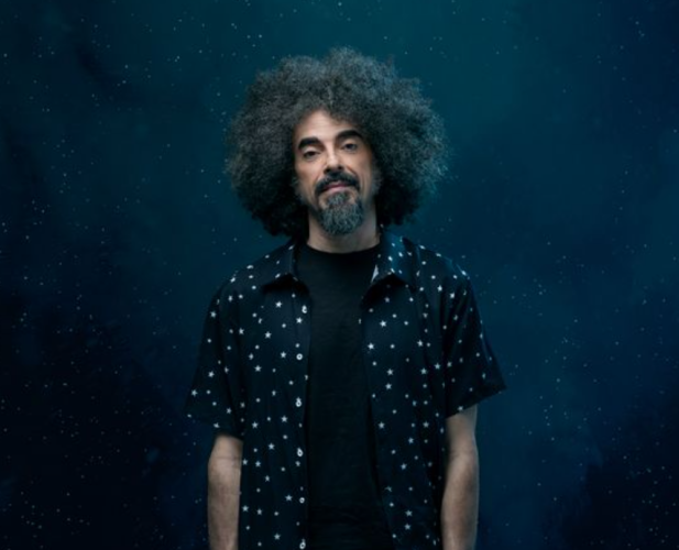 Caparezza, fuori il singolo «Io sono il viaggio»: dal 31 ottobre il nuovo disco, tutto il calendario dei firmacopie