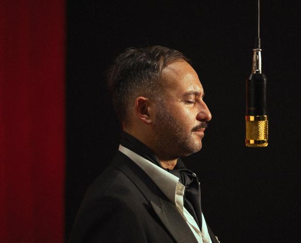 «Film», Fraskèt esplora il confine tra vita reale e sogno, tra emozioni e momenti osservati come al cinema